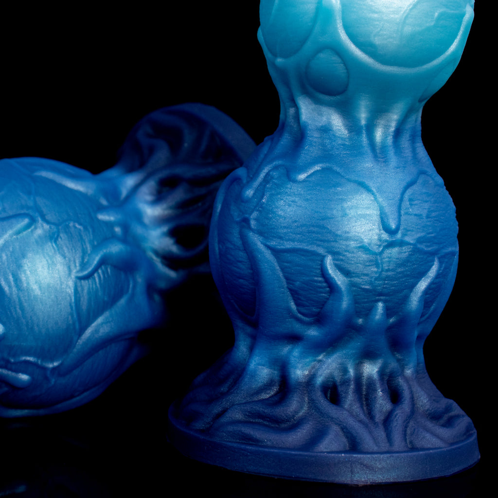 Spore of the Star-Tide fantasy dildo – largest lower bulb and the flared relief collar above the base
